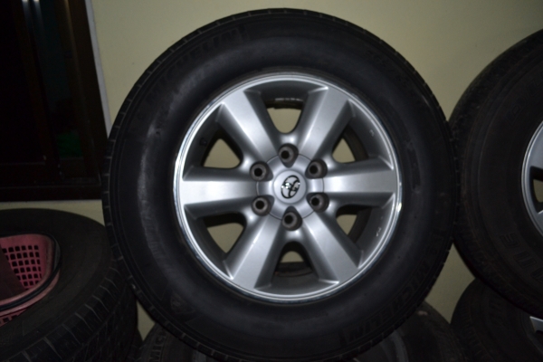 ขายล้อแม็กมือสอง Toyota vigo  ขอบ 15" , 17"