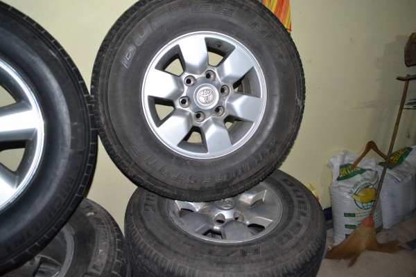 ขายล้อแม็กมือสอง Toyota vigo  ขอบ 15" , 17"