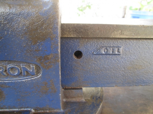 ปากกา ERON 125m.m. ปากกา ERON 125m.m.