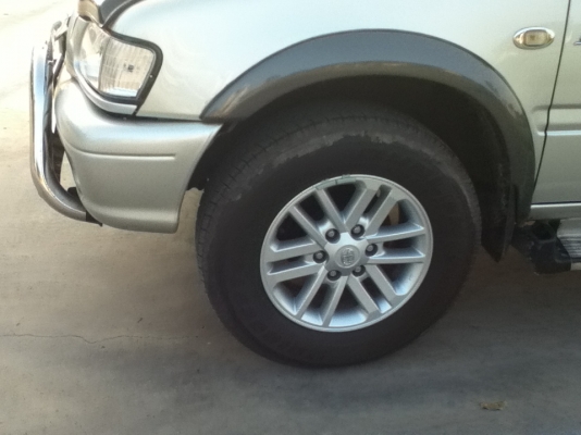 ขายอีซูซุดราก้อนอาย2800c.cแวน5ประตู