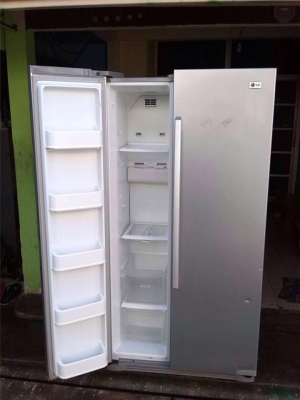 **** ตู้เย็น 2 ประตู เบอร์5  ขายถูก ****