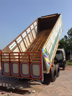 HINO สิบล้อ 2 เพลาดัมพ์