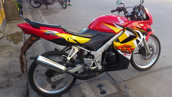 ขาย LS ตัวใหม่ รถเดิมเครื่องเดิม ลงล้อมาอย่างเดียว ราคา19900 สนใจโทร 0915195549