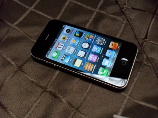 ขาย iPhone4 32Gb ศูนย์ True 5,900 บาท