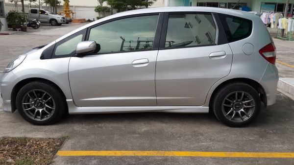ขาย Honda jazz 1.5 SV 2011 top AT มือสอง 524,000บาท ขาย Honda jazz 1.5 SV 2011 top AT มือสอง 524,000บาท