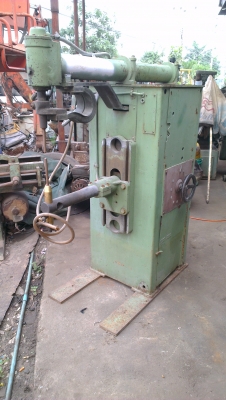 Sell> เครื่องอาร์คมือสอง ระบบลม (นิวเมติก) 25 KVA ของเยอรมันครับ ใช้ได้ทั้งไฟบ้าน 220V./380V. ครับ กำแพงแสน นครปฐม