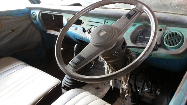 ***ขายแล้วครับขอบคุณ Truck2hand ขาย6ล้อราคาเบาๆ ISUZU TL 85HP เดิมๆบางๆ เครื่องดีเกียรืดี ช่วงล่างเดิมๆ คัสซีดีกระบะพื้นไม้คอกเหล็กคอกไม้สภาพสวย ยางดี6เส้น หัวบางเดิม สีพอใช้ มีลอกมีซีด ภายในคอนโซลดี ขายตัดตามสภาพก่อนเก็บงาน สภาพใช้งนปกติ พร้อมใช้ พร้อมลุ