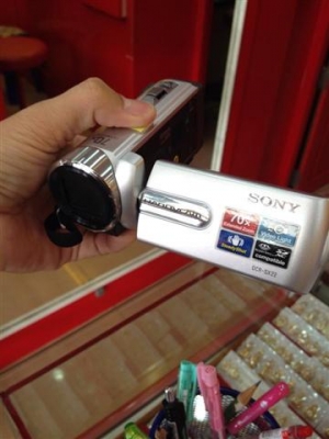 ขายกล้องวีดีโอ sony ซูม 70x หากหากล้องวีดีโออยู่ตัวนี้ไม่ผิดหวังครับ ขายกล้องวีดีโอ sony ซูม 70x หากหากล้องวีดีโออยู่ตัวนี้ไม่ผิดหวังครับ