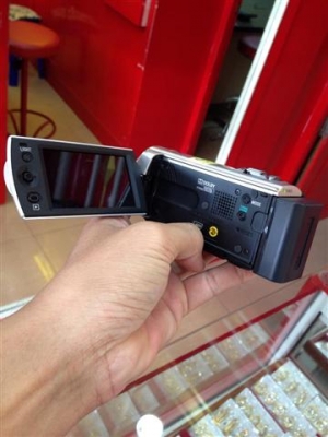 ขายกล้องวีดีโอ sony ซูม 70x หากหากล้องวีดีโออยู่ตัวนี้ไม่ผิดหวังครับ ขายกล้องวีดีโอ sony ซูม 70x หากหากล้องวีดีโออยู่ตัวนี้ไม่ผิดหวังครับ