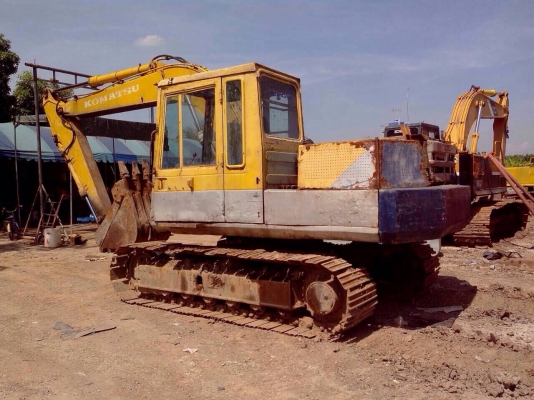 ขายรถแบ็คโฮ Komatsu  PC 100 รุ่น 3เครื่องเดิม ปั๊มเดิม เอกสารสัญญาซื้อขาย