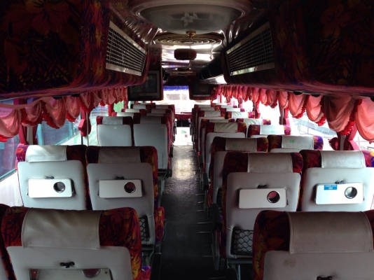 ขาย รถทัวร์ 8 ล้อ MGR46  1,300,000  สูง 3.90 ม. BENZ 8สูบ 320HP ถุงลม เขาควาย พร้อมใช้ 1.30 ล้านเท่านั้น ตัวถังเชิดชัย                            ประกาศขายรถบัส 8 ล้อ 2 ชั้น BENZ 8 สูบเขาควาย เครื่อง  BENZ  1,350000.- ปัจจุบันวิ่งงานอยู่ รถมือเดียว ชัว