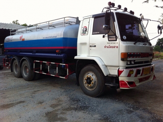 ขายรถบรรทุกน้ำมัน  ติดต่อ ต้อม  089-040-9950