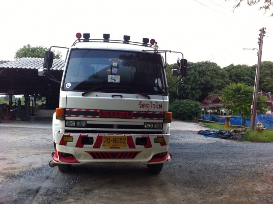 ขายรถบรรทุกน้ำมัน  ติดต่อ ต้อม  089-040-9950