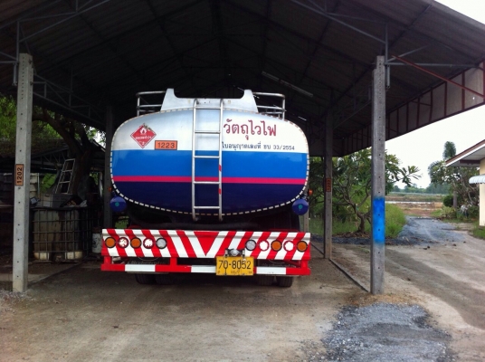 ขายรถบรรทุกน้ำมัน  ติดต่อ ต้อม  089-040-9950