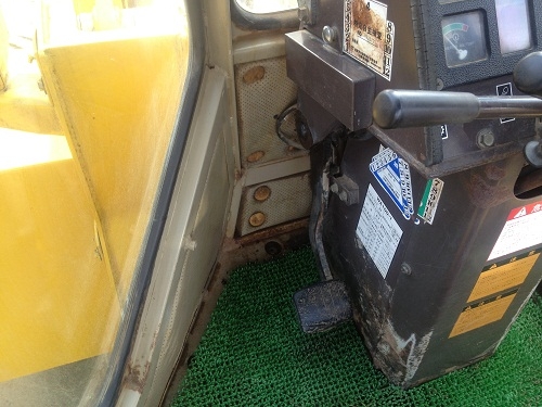 ...ขายรถตักล้อยาง KOMATSU WA100-1 หัวเก๋งสวย แอร์พร้อม บอร์ดี้ครบ เครืองดี เกียร์ดี ไฟฟ้าครบ สภาพพร้อมใช้งาน มีให้เลือก 3 คัน  นำเข้าจากญี่ปุ่น ติดต่อคุณ อิทธิวัฒน์ 081-9343573