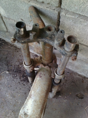 ขายโช๊คหน้าพร้อมแผงคอ ...ไม่ทราบรุ่น