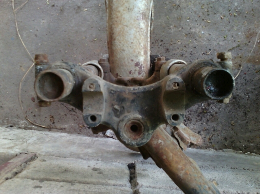 ขายโช๊คหน้าพร้อมแผงคอ ...ไม่ทราบรุ่น