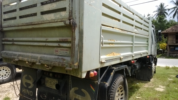 6ล้อดั้มFF1J JKA  220แรง รถสวยมาก ดั้มก็สวย.......