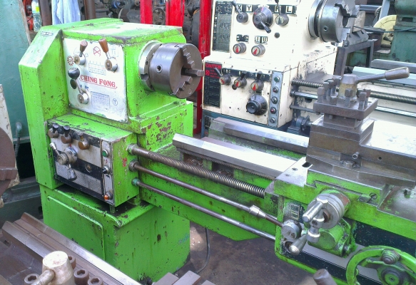 Sell> แท่นกลึง Ching Fong 6 ฟุต 3 เพลา มีเบลค คอม้าถอดได้ 2 ช่วง เครื่องใต้หวันครับ