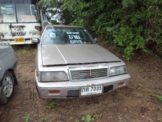 ขายเก๋ง MITSUBISHI 2.0 ปี1990 ขายตามสภาพ086-4457033 ไม่ลดแล้วครับ