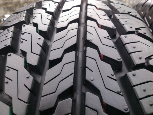 ขายยางใหม่ปี09 TOYO ขนาด 31&times;10.50R15 MADE  IN  JAPAN  จำนวน  4  เส้น ราคา 8500