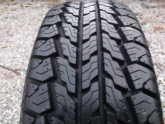ขายยางใหม่ปี09 TOYO ขนาด 31&times;10.50R15 MADE  IN  JAPAN  จำนวน  4  เส้น ราคา 8500