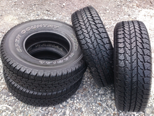 ขายยางใหม่ปี09 TOYO ขนาด 31&times;10.50R15 MADE  IN  JAPAN  จำนวน  4  เส้น ราคา 8500