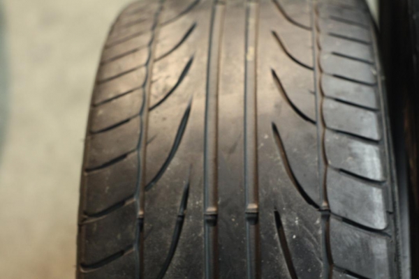 ขายยาง Falken FK 452 ขนาด 245 35 20 ปี 2012 2 เส้น