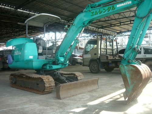 รถขุด Komatsu PC30-7 รถเก่านอก เพิ่งเหยียบถึงไทย สภาพเดิมๆ พร้อมใช้งาน