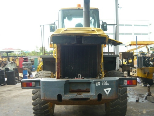 รถตักล้อยาง Komatsu WA250-3E ขนาด 2.5 คิว รถนอกแท้จากญี่ปุ่น 091 695-6445 รถตักล้อยาง Komatsu WA250-3E ขนาด 2.5 คิว รถนอกแท้จากญี่ปุ่น 091 695-6445