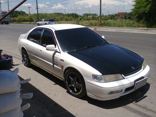 ขายรถเก่ง ฮอลด้าแอคครอดปี95สวยพร้อมใช้ แอร์เย็น