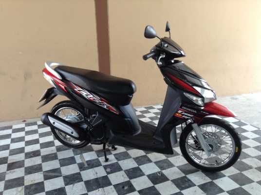 ขาย!!!ฮอนด้าคลิ๊ก ปี50 รถเครื่องดีคับ มีเล่มทะเบียนครบ ภาษีไม่หมด