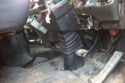 **670,000 บ.ต่อรอง**ฝากขายครับ 6ล้อช่วงยาว+ตู้แห้ง ISUZU ROCKY FTR11LY ห้างแท้ คัสซีใหญ่ทั้งเส้น เครื่อง6BD1 165HP แห้งดี อึดทน ช่วงล่างใหญ่คัสซีสวยเดิมทั้งเส้น ไม่มีผุ ยาว 6.3ม. พร้อมตู้แห้ง สภาพดีไม่ผุ หัวสวยภายในคอนโซลครบ ยาง900 สวย6เส้น พร้อมใช้งาน เอ