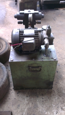 Sell> ชุดปั้มไฮดรอลิค พร้อมคอนโทรลในตัว พร้อมใช้งาน มอเตอร์ 3 เฟส 1 แรง  กำแพงแสน นครปฐมครับ