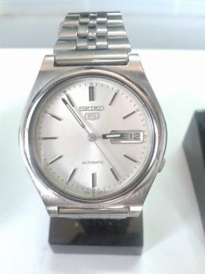 นาฬิกา SEIKO 5 ออโต้เมติก