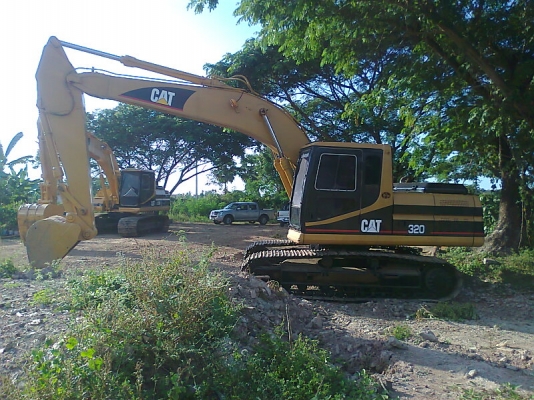 รถแบคโฮ CAT 320 V1 รถสวย ระบบไฟฟ้่่่าครบ มีแอร์ มีเล่มทะเบียน
