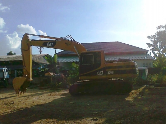 CAT 320 B