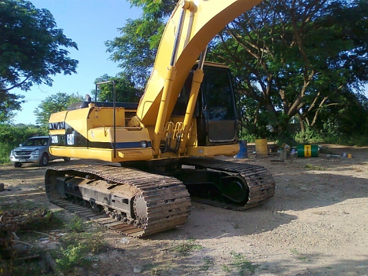 CAT 320 B