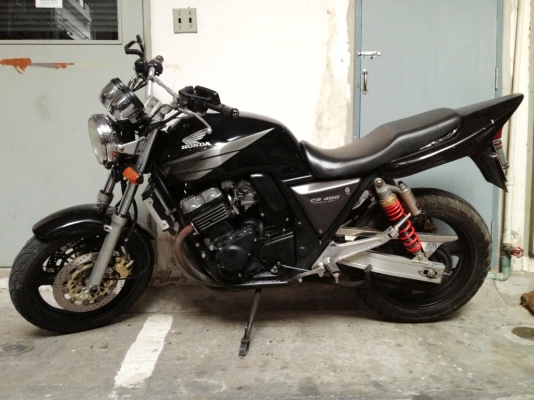 ขาย CB400 SF ปี93 พร้อมทะเบียน โอนได้เลย สภาพตามรูป ท่อสูตร ราคา 69000 บาท ด่วน