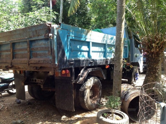 รถอิซูซุ 6 ล้อดั้ม NPR 120 แรงม้า ปี 38 สนใจติดต่อ 081 - 6079515 รถอิซูซุ 6 ล้อดั้ม NPR 120 แรงม้า ปี 38 สนใจติดต่อ 081 - 6079515