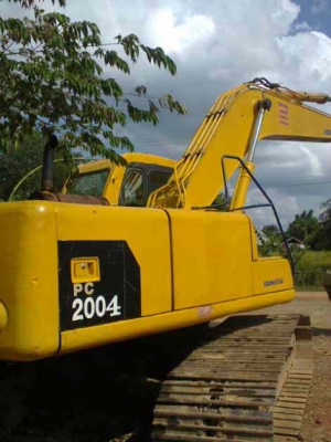 KOMATSU PC200-6  ไฟฟ้าครบ เอกสารเล่มทะเบียน รถทำงานอยู่