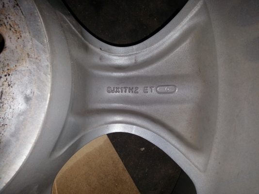 lenso17×8" lenso17×8"