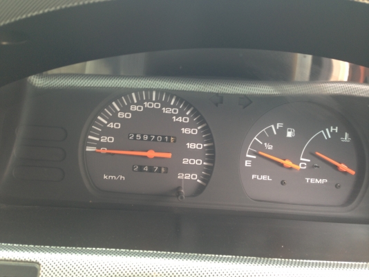 ขายNV ปี00 ออโต้ สภาพพร้อมใช้ บางๆ มีป3 LPG ราคาคุยกัน