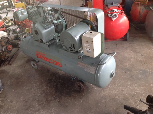 ขายเครื่องปั้มลมเก่าญี่ปุ่นยี่ห้อ Hitachi ขนาด 7.5 แรงม้า ไฟ 380 v สภาพสวยพร้อมใช้งานทันที ขายเครื่องปั้มลมเก่าญี่ปุ่นยี่ห้อ Hitachi ขนาด 7.5 แรงม้า ไฟ 380 v สภาพสวยพร้อมใช้งานทันที