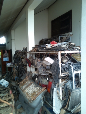 ฝากร้านครับ มงคลบริการ อะไหล่เก่า ชำแหละชิ้นส่วนรถปีเก่า หลายรุ่น อะไหล่เครื่องก็มีเยอะนะครับ