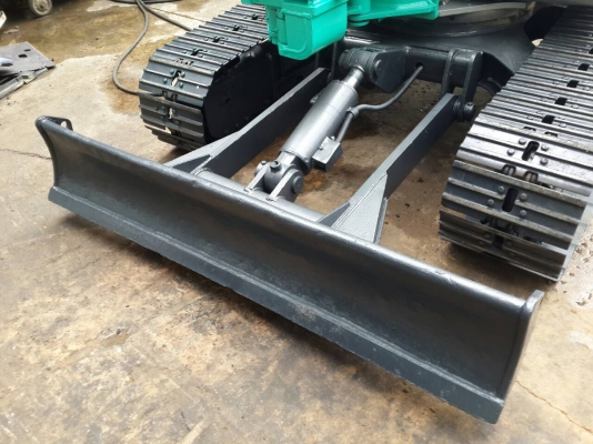 ขาย รถขุด KOBELC0 รุ่น SK045 หัวเก๋ง แทร็กเหล็ก  มือสองญี่ปุ่น