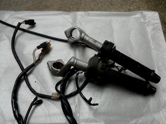 ขายอะไหล่ CBR 150 R รุ่นคาร์บู เวฟ 125 และรุ่นอื่นๆ ขายอะไหล่ CBR 150 R รุ่นคาร์บู เวฟ 125 และรุ่นอื่นๆ