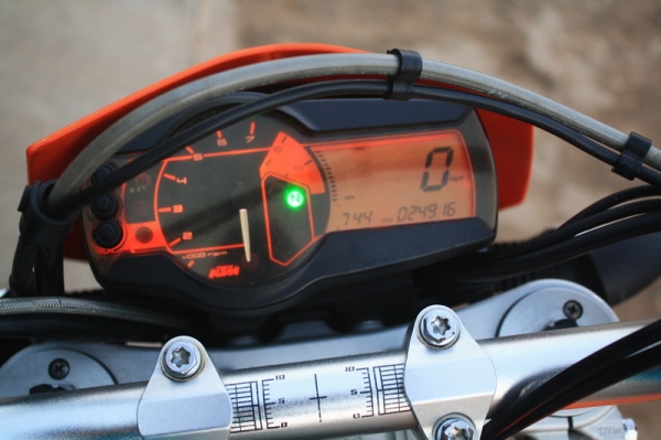 __ขาย/แลก KTM 690 smc ปี09 (สรรพสามิตตัวจริง) $ 290,000__ __ขาย/แลก KTM 690 smc ปี09 (สรรพสามิตตัวจริง) $ 290,000__