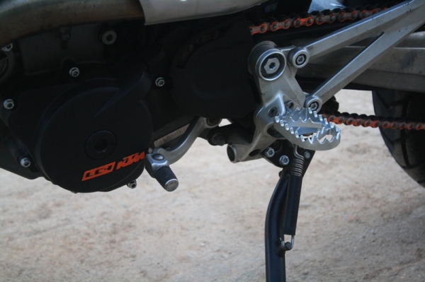 __ขาย/แลก KTM 690 smc ปี09 (สรรพสามิตตัวจริง) $ 290,000__ __ขาย/แลก KTM 690 smc ปี09 (สรรพสามิตตัวจริง) $ 290,000__