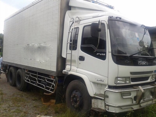 รถอีซูซุ 10 ล้อ ตู้เย็น FVM 230 แรงม้า  ปี 48  สนใจติดต่อ 081 - 6079515  (  ราคา เหลือ 1,380,000 ) !!